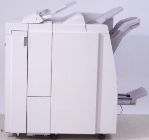 МФУ Xerox 097S04052 Промышленный финишер-буклетмейкер LPF D5 МФУ Xerox 097S04052 Промышленный финишер-буклетмейкер LPF D5